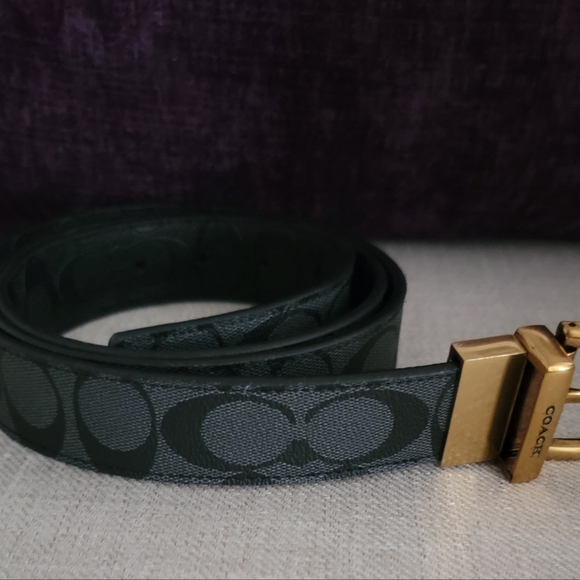 Pre-loved unisex reversible coach belt:black and gray sz xl - Picture 9 of 9